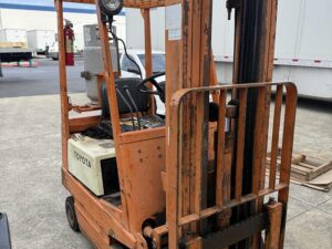 Toyota 2,200 lb Forklift