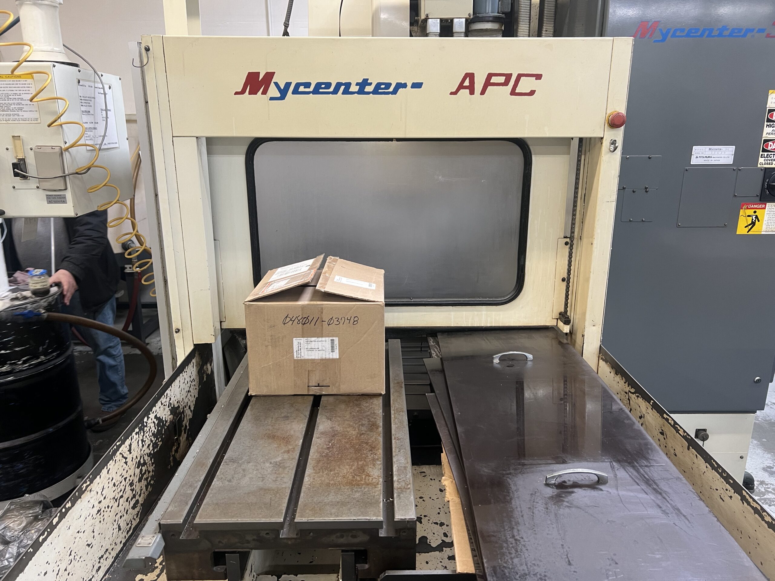 1995 Kitamura MyCenter 3X APC side-shuttle CNC Vertical Machining Center - Image 4