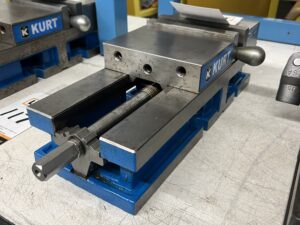 6” Vise, Kurt 3600v
