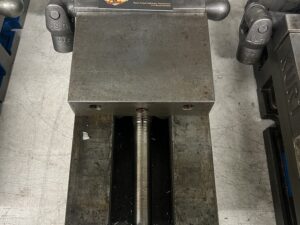 6” Vise, Kurt 3600v