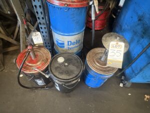 2 Delo Grease Pumps