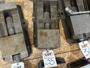 Kurt 6 in Heavy Duty Vise