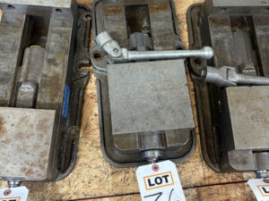 Kurt 6 in Heavy Duty Vise