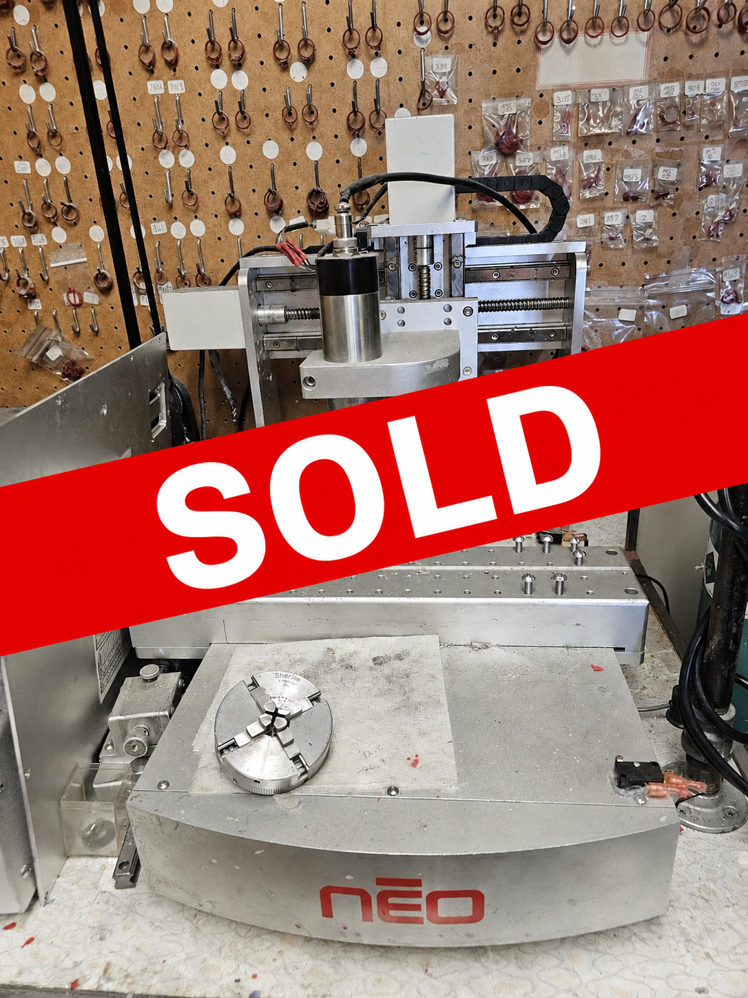 SOLD – NEO Desktop CNC Milling / Engraving Machine with 4th-Axis Rotary Chuck, Precision Benchtop CNC Machining System