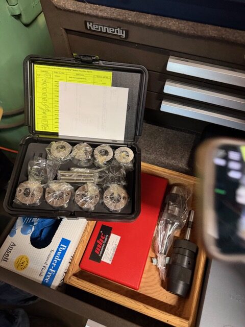 Boxed milling tooling and a drill chuck among the available accessories