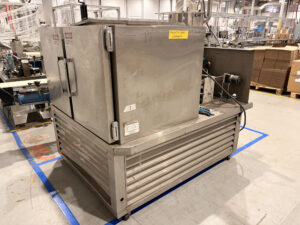 Yu Hao L-821N Lipstick Filling Machine, source machine 1, shown in the supplier photograph.